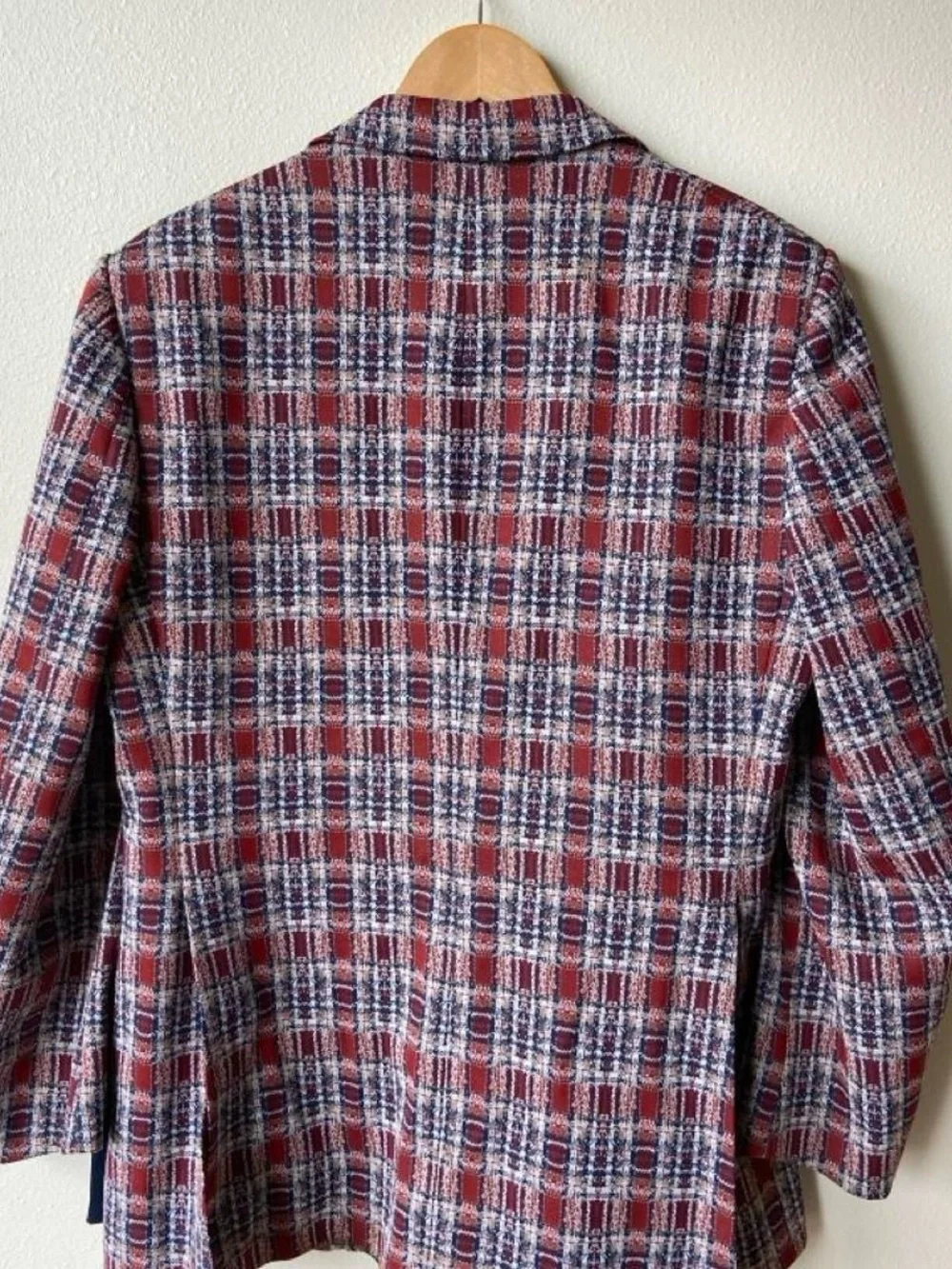 Vintage 70s Kirkmoor Men's Red Plaid Sport Coat with Navy Trim